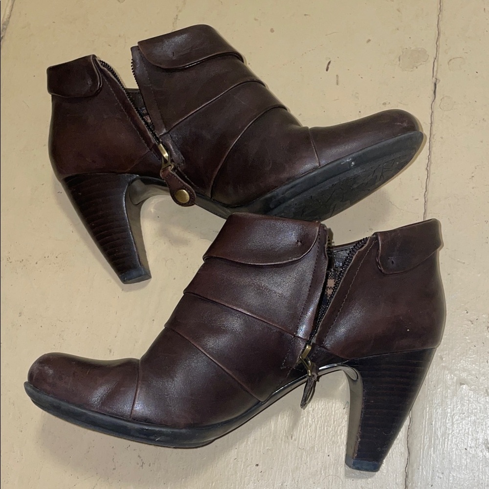 Connie Dark Brown Leather Ankle Booties - Picture 4 of 7